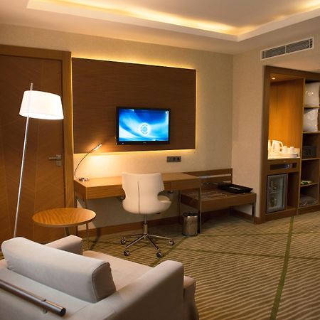 Holiday Inn Gaziantep, an IHG Hotel Buitenkant foto