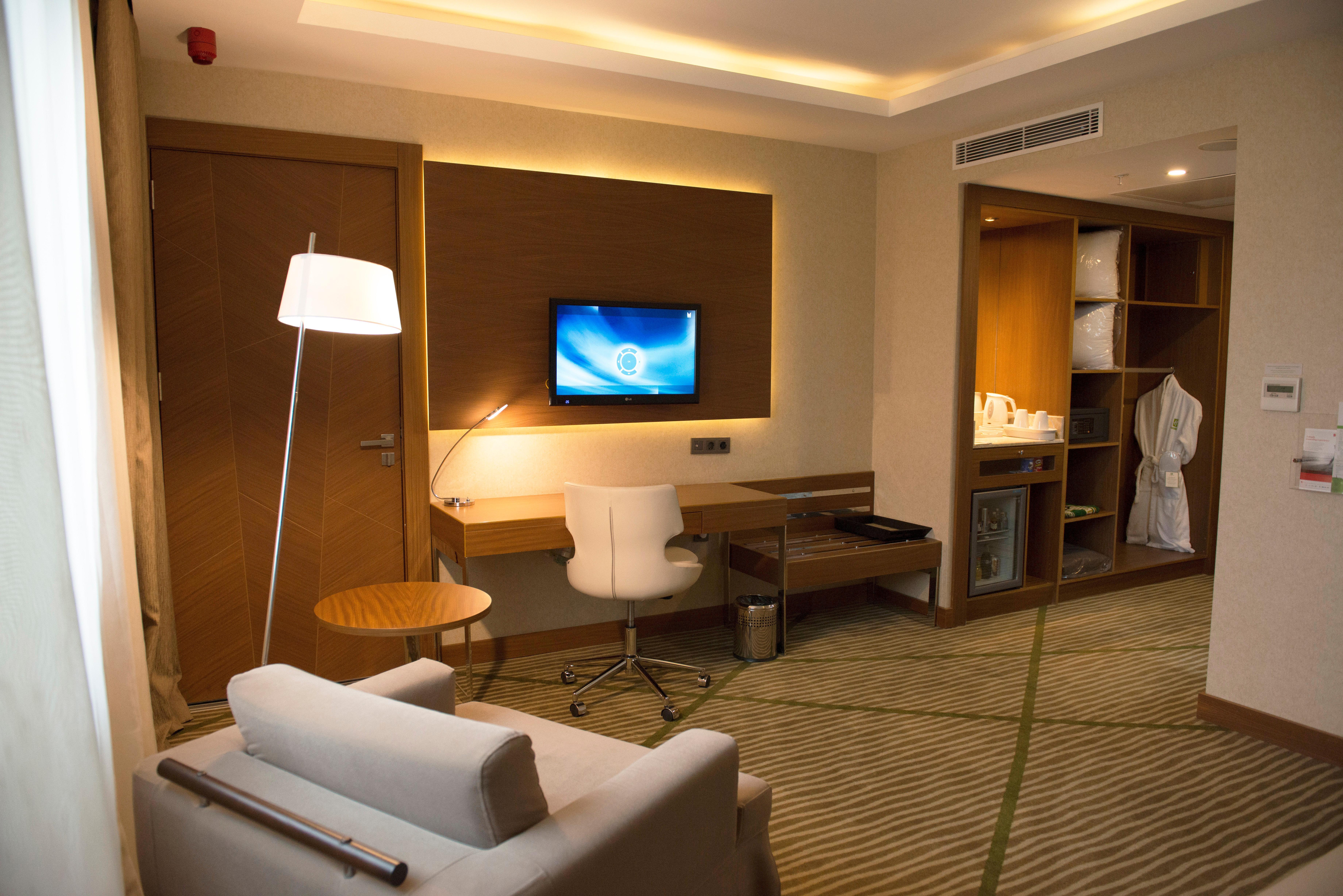 Holiday Inn Gaziantep, an IHG Hotel Buitenkant foto