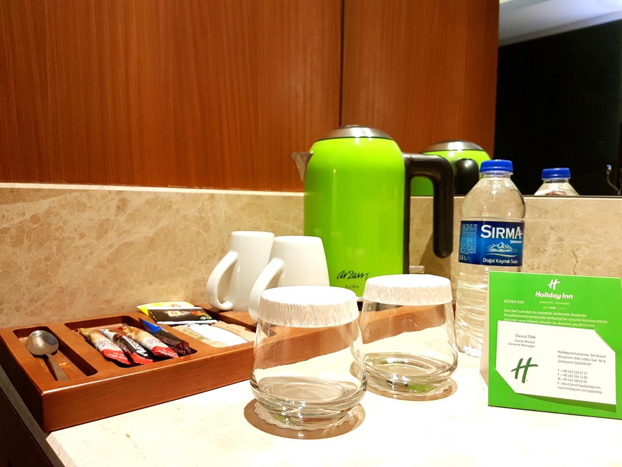 Holiday Inn Gaziantep, an IHG Hotel Buitenkant foto