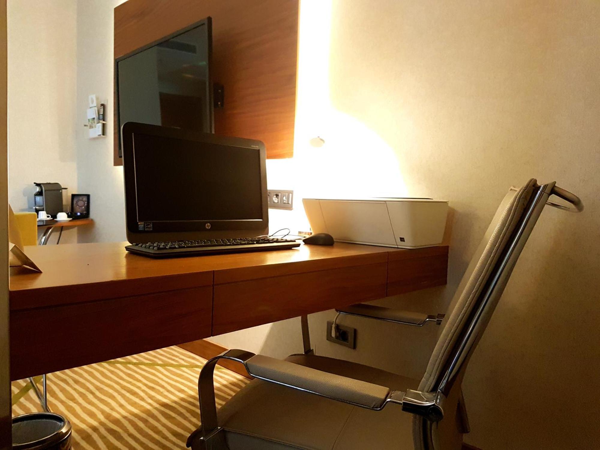 Holiday Inn Gaziantep, an IHG Hotel Buitenkant foto