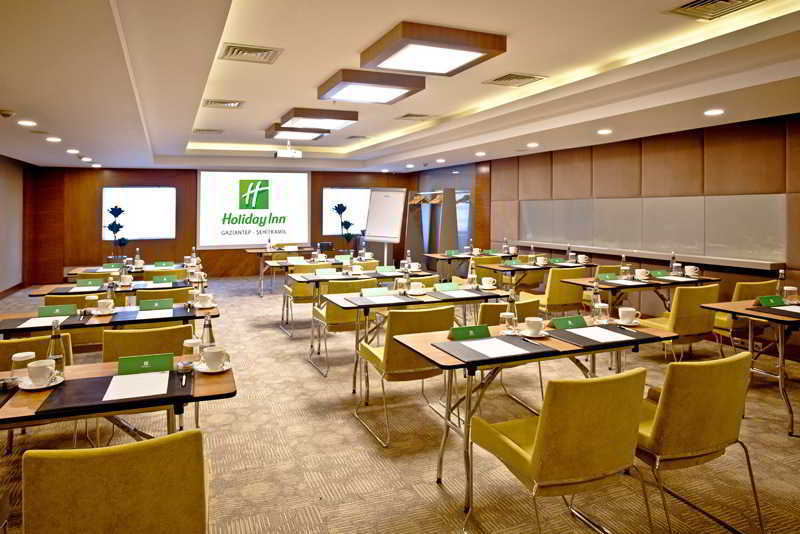 Holiday Inn Gaziantep, an IHG Hotel Buitenkant foto